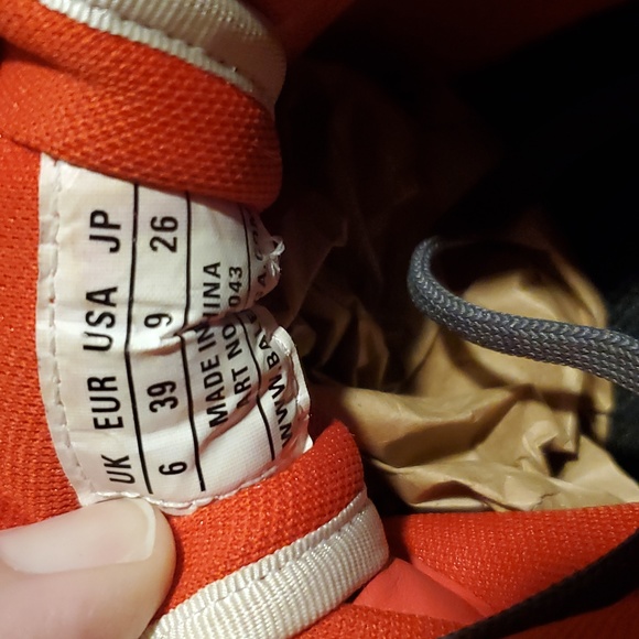 BALENCIAGA Triple S - Picture 10 of 10